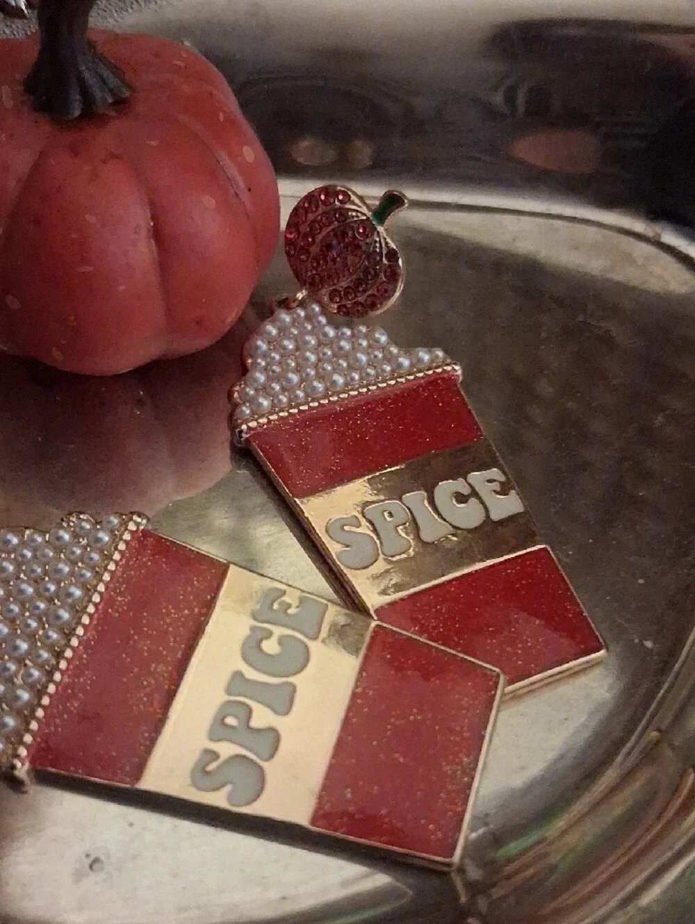 🎃Gold & Red 'Spice' Pumpkin Drink Earrings - Festive Home Party Accessory